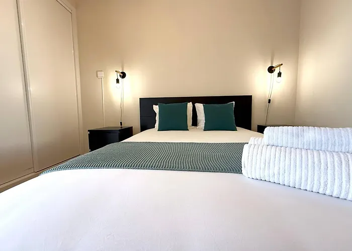 Go4portugal - Vilamagna - Luxe With Pool, Airco And Seaview Balcony 아파트