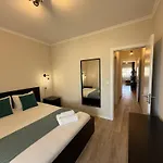 Διαμέρισμα Go4portugal - Vilamagna - Luxe With Pool, Airco And Seaview Balcony Αλμπουφέιρα